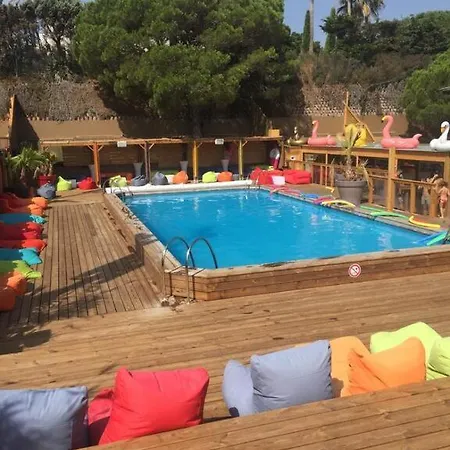Kon Tiki Coco Cabane Campeggio Saint-Tropez